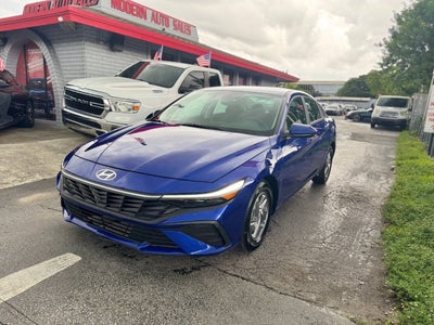 2024 Hyundai Elantra SE 4dr Sedan