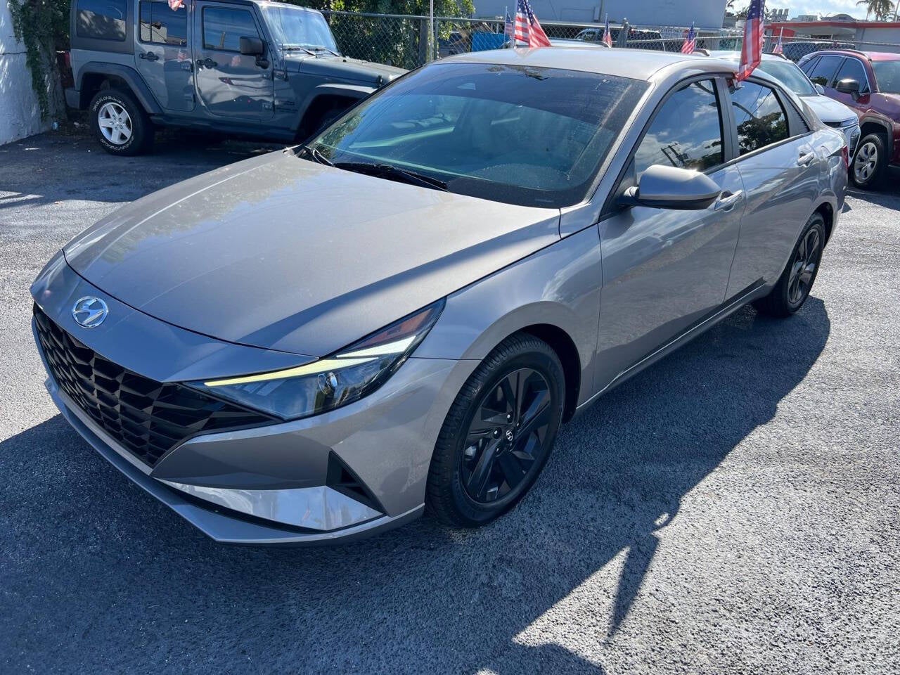 2023 Hyundai Elantra SEL 4dr Sedan SULEV