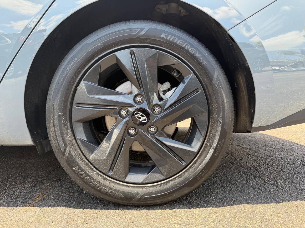 2023 Hyundai Elantra SEL 4dr Sedan