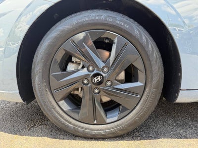 2023 Hyundai Elantra SEL 4dr Sedan
