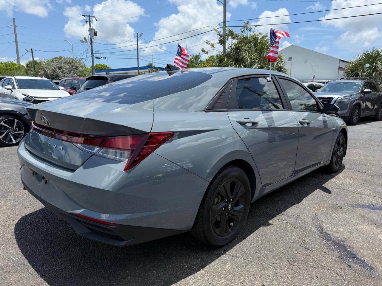2023 Hyundai Elantra SEL 4dr Sedan