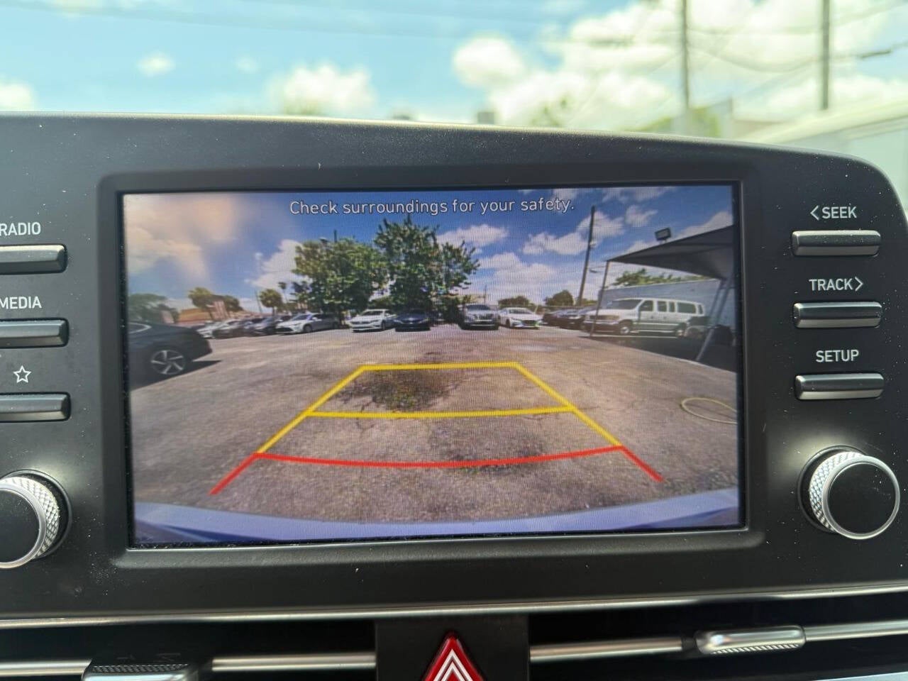 2023 Hyundai Elantra SEL 4dr Sedan