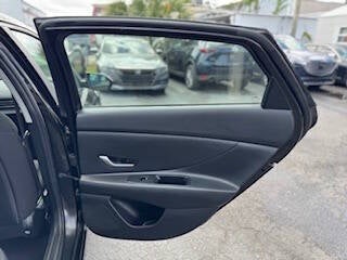 2022 Hyundai Elantra Hybrid Blue 4dr Sedan