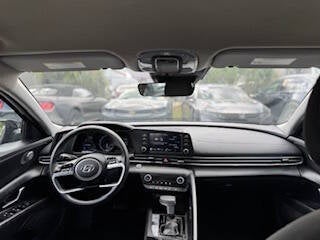 2022 Hyundai Elantra Hybrid Blue 4dr Sedan