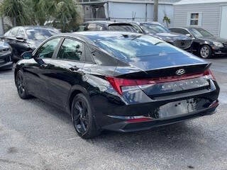 2022 Hyundai Elantra Hybrid Blue 4dr Sedan