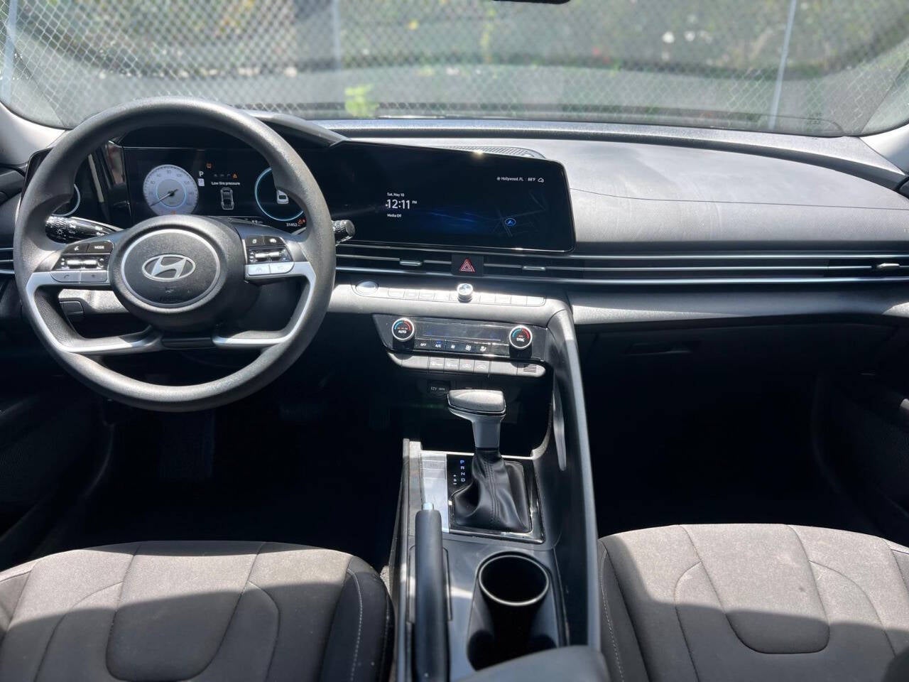 2024 Hyundai Elantra SEL 4dr Sedan