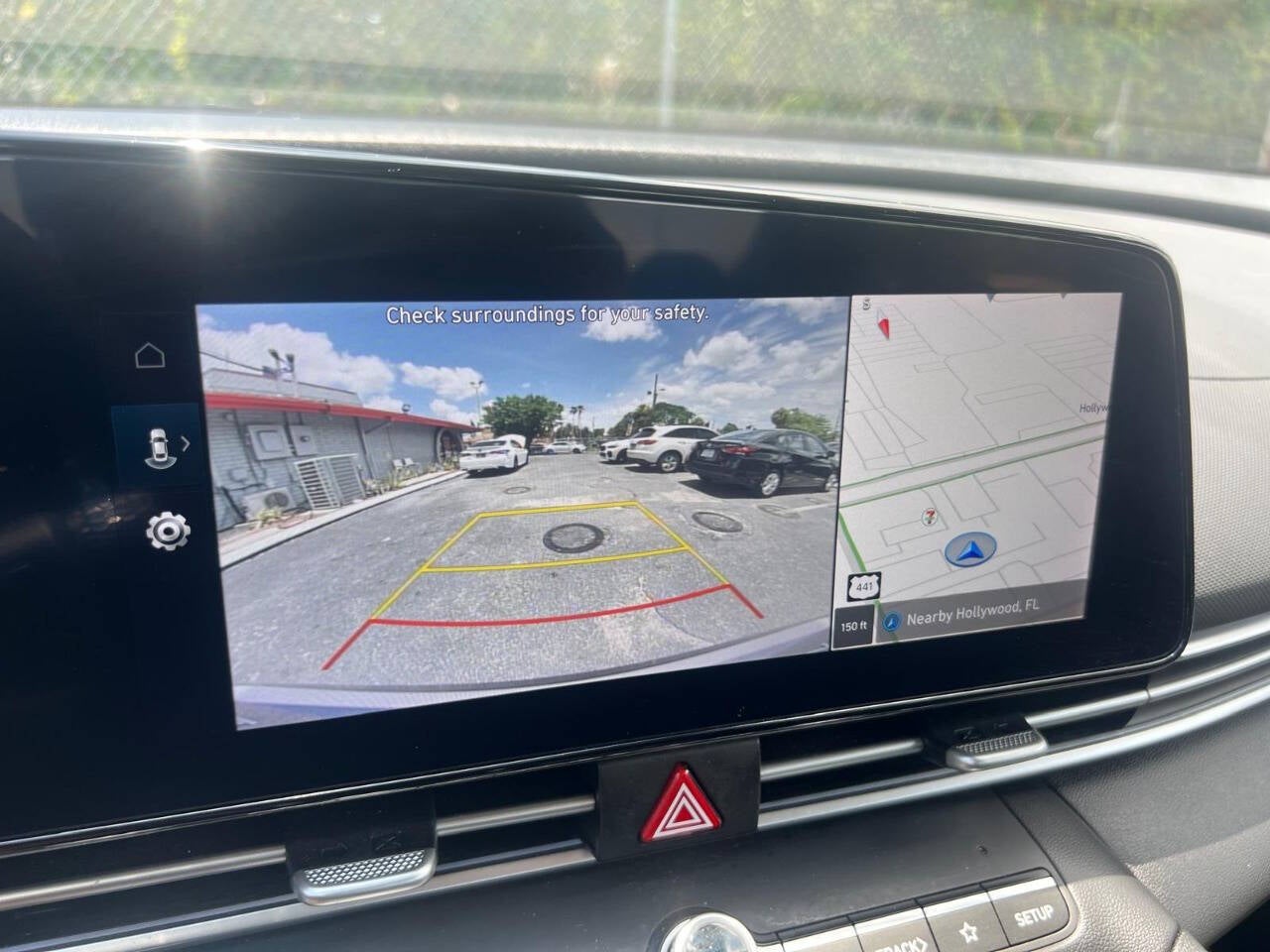 2024 Hyundai Elantra SEL 4dr Sedan