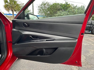 2025 Hyundai Elantra SEL Sport 4dr Sedan