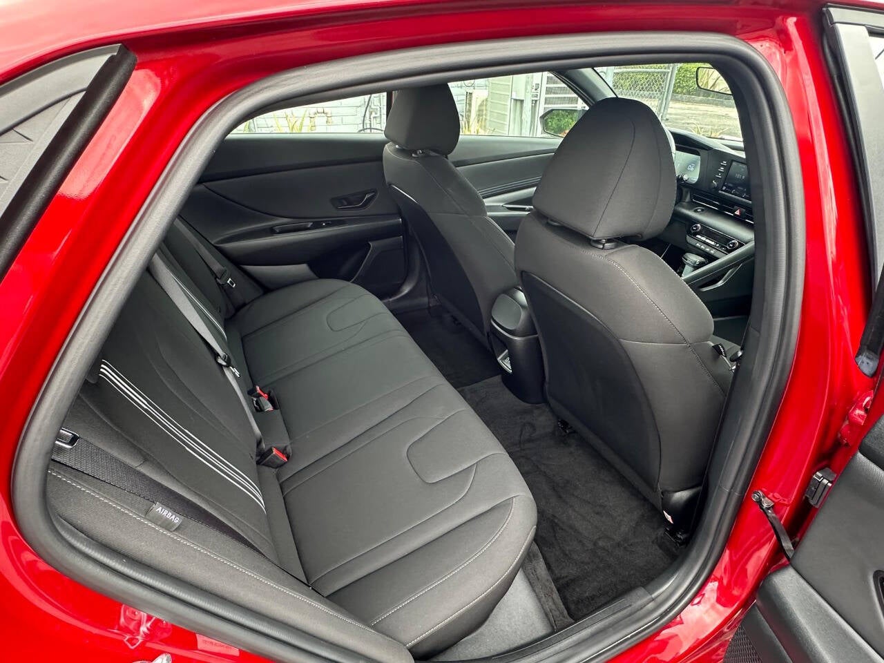 2025 Hyundai Elantra SEL Sport 4dr Sedan