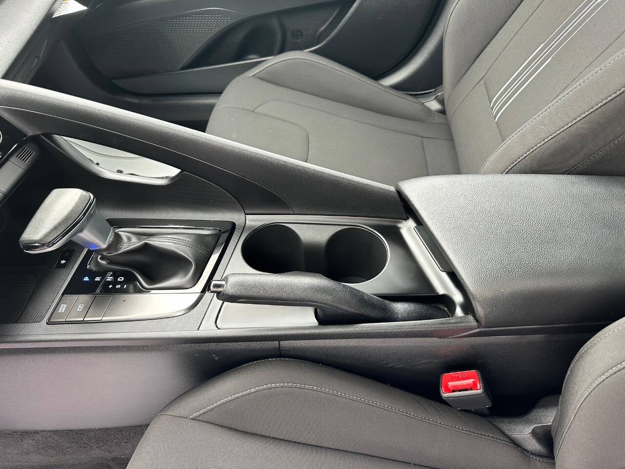 2025 Hyundai Elantra SEL Sport 4dr Sedan