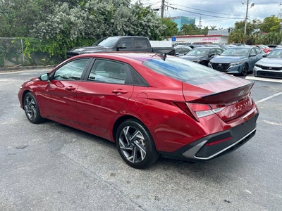 2025 Hyundai Elantra SEL Sport 4dr Sedan