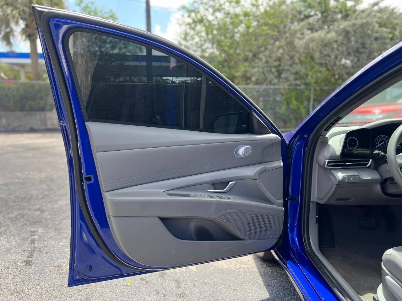 2024 Hyundai Elantra SEL 4dr Sedan