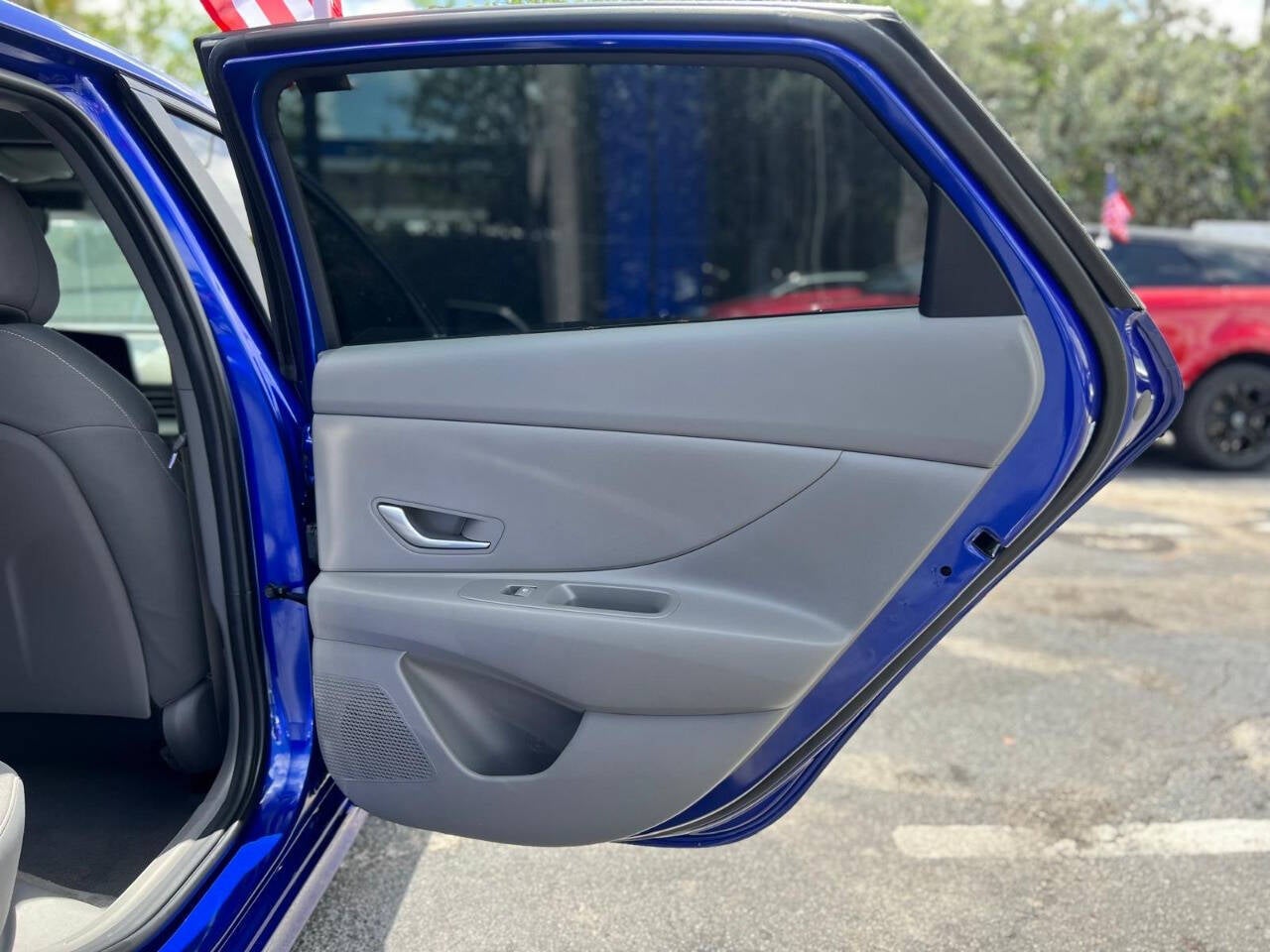 2024 Hyundai Elantra SEL 4dr Sedan