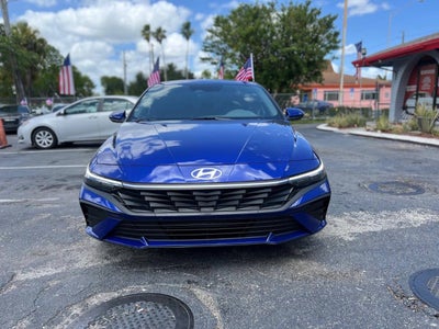 2024 Hyundai Elantra SEL 4dr Sedan