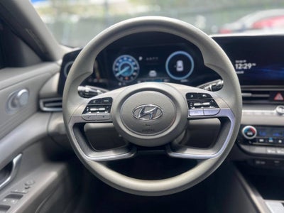2024 Hyundai Elantra SEL 4dr Sedan