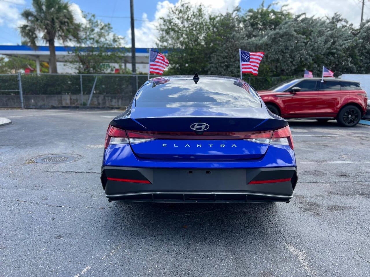 2024 Hyundai Elantra SEL 4dr Sedan