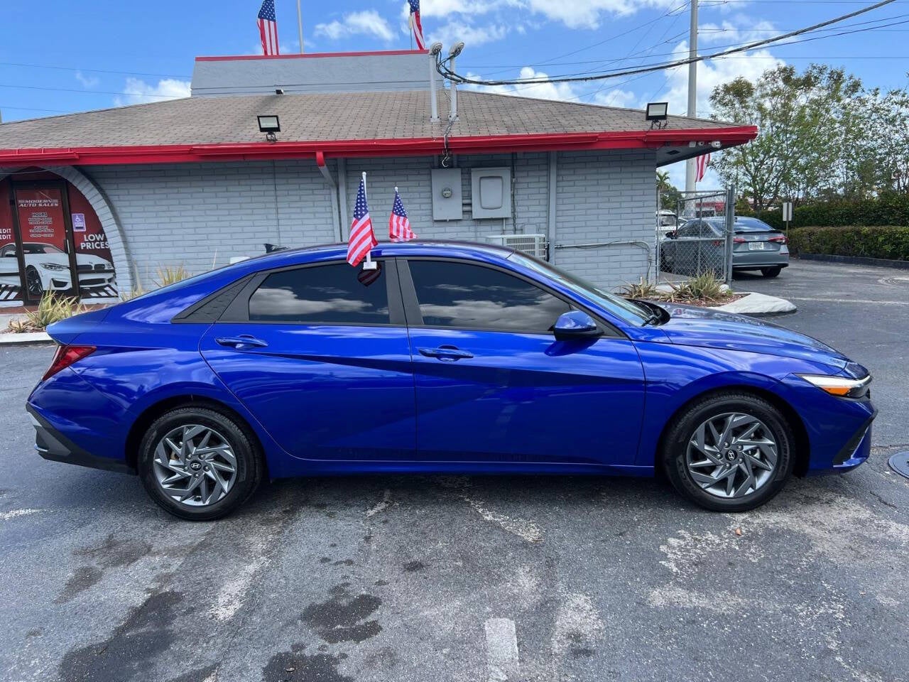 2024 Hyundai Elantra SEL 4dr Sedan