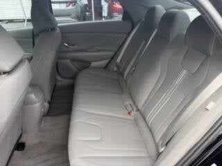 2024 Hyundai Elantra SEL 4dr Sedan