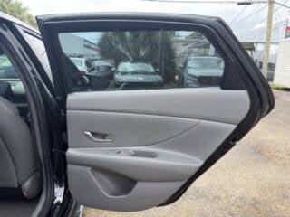 2024 Hyundai Elantra SEL 4dr Sedan