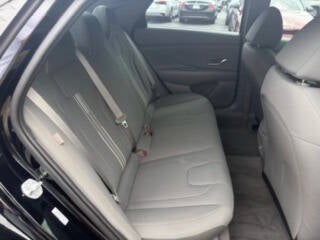 2024 Hyundai Elantra SEL 4dr Sedan