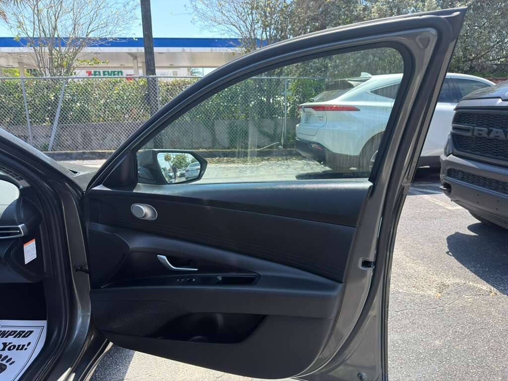 2026 Hyundai Elantra Hybrid SEL Sport 4dr Sedan