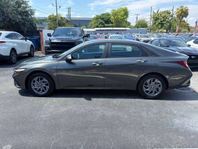 2026 Hyundai Elantra Hybrid SEL Sport 4dr Sedan