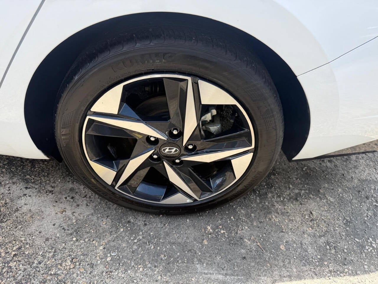 2023 Hyundai Elantra Hybrid Limited 4dr Sedan