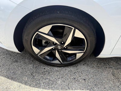 2023 Hyundai Elantra Hybrid Limited 4dr Sedan