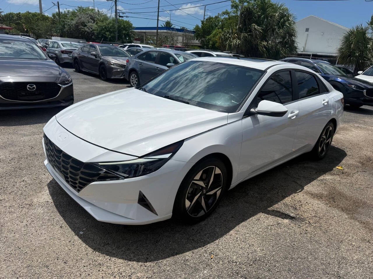 2023 Hyundai Elantra Hybrid Limited 4dr Sedan