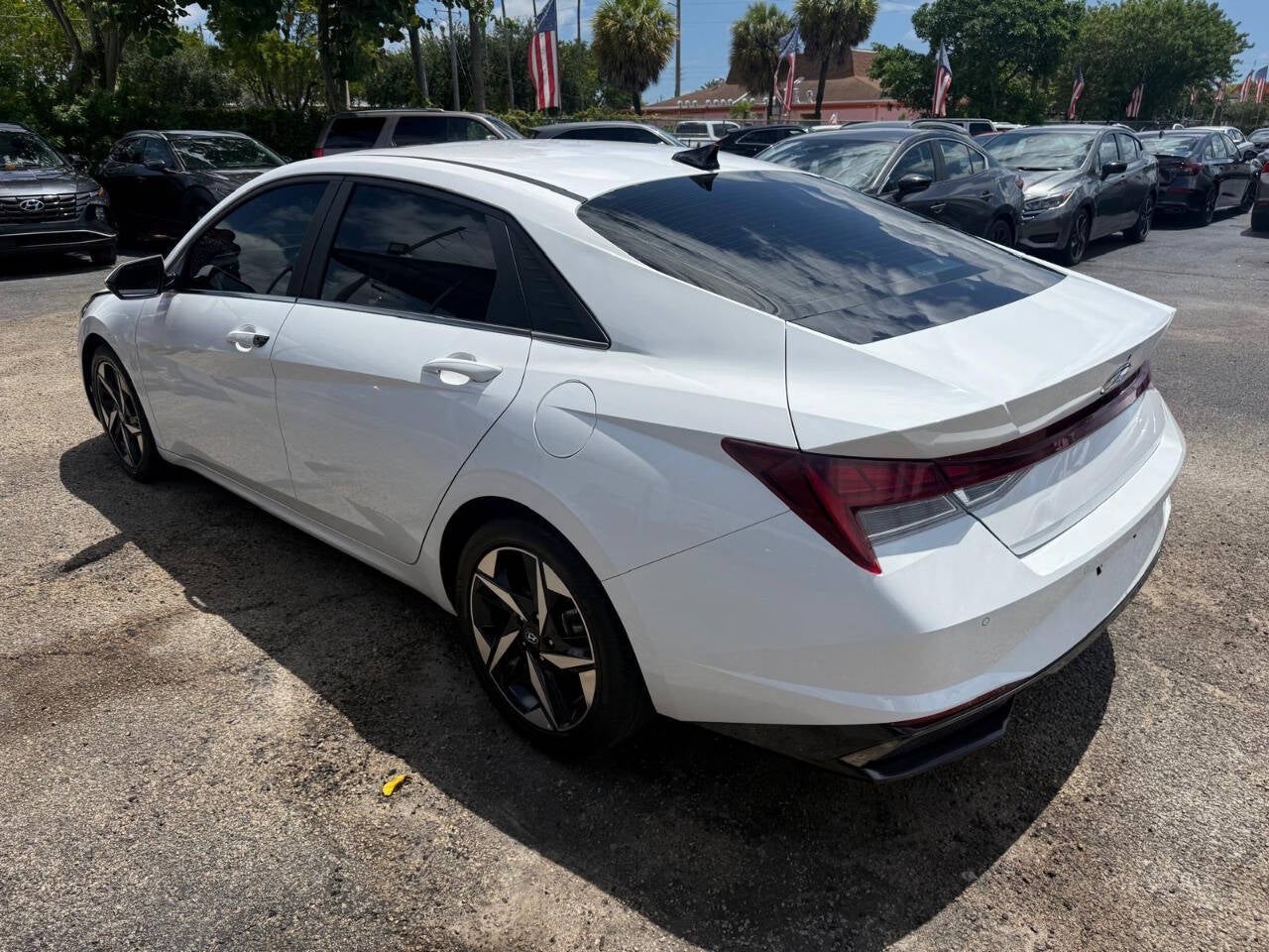 2023 Hyundai Elantra Hybrid Limited 4dr Sedan