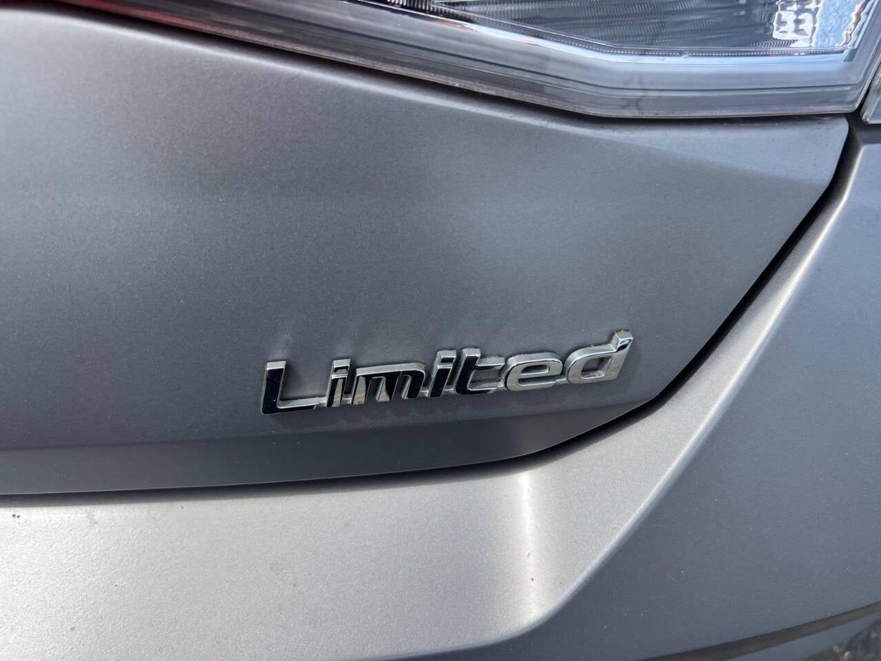 2022 Hyundai Elantra Limited 4dr Sedan SULEV