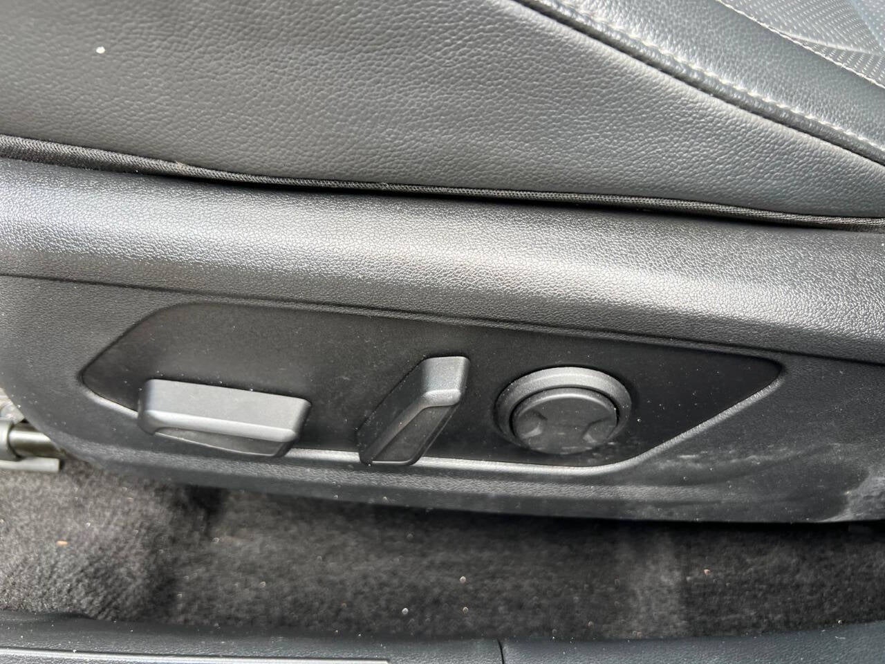 2022 Hyundai Elantra Limited 4dr Sedan SULEV