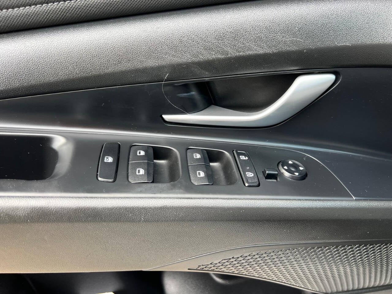 2022 Hyundai Elantra Limited 4dr Sedan SULEV