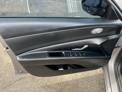 2022 Hyundai Elantra Limited 4dr Sedan SULEV