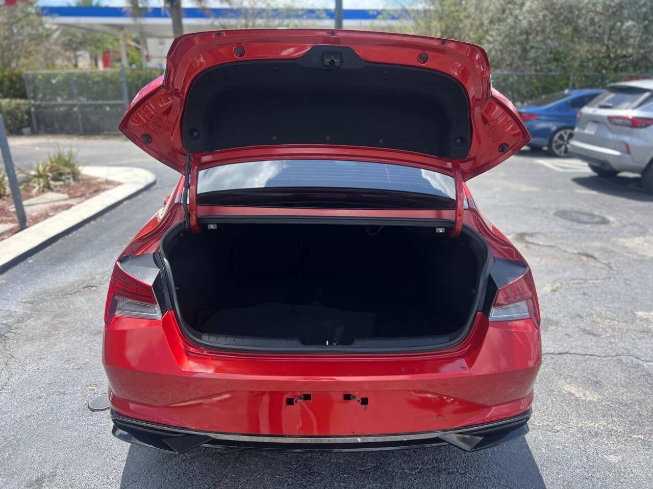 2022 Hyundai Elantra Limited 4dr Sedan SULEV