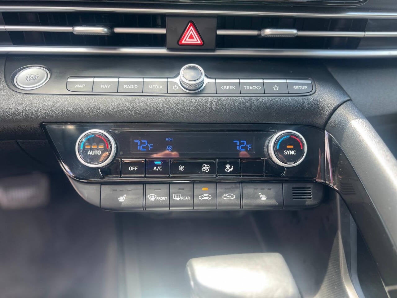 2022 Hyundai Elantra Limited 4dr Sedan SULEV