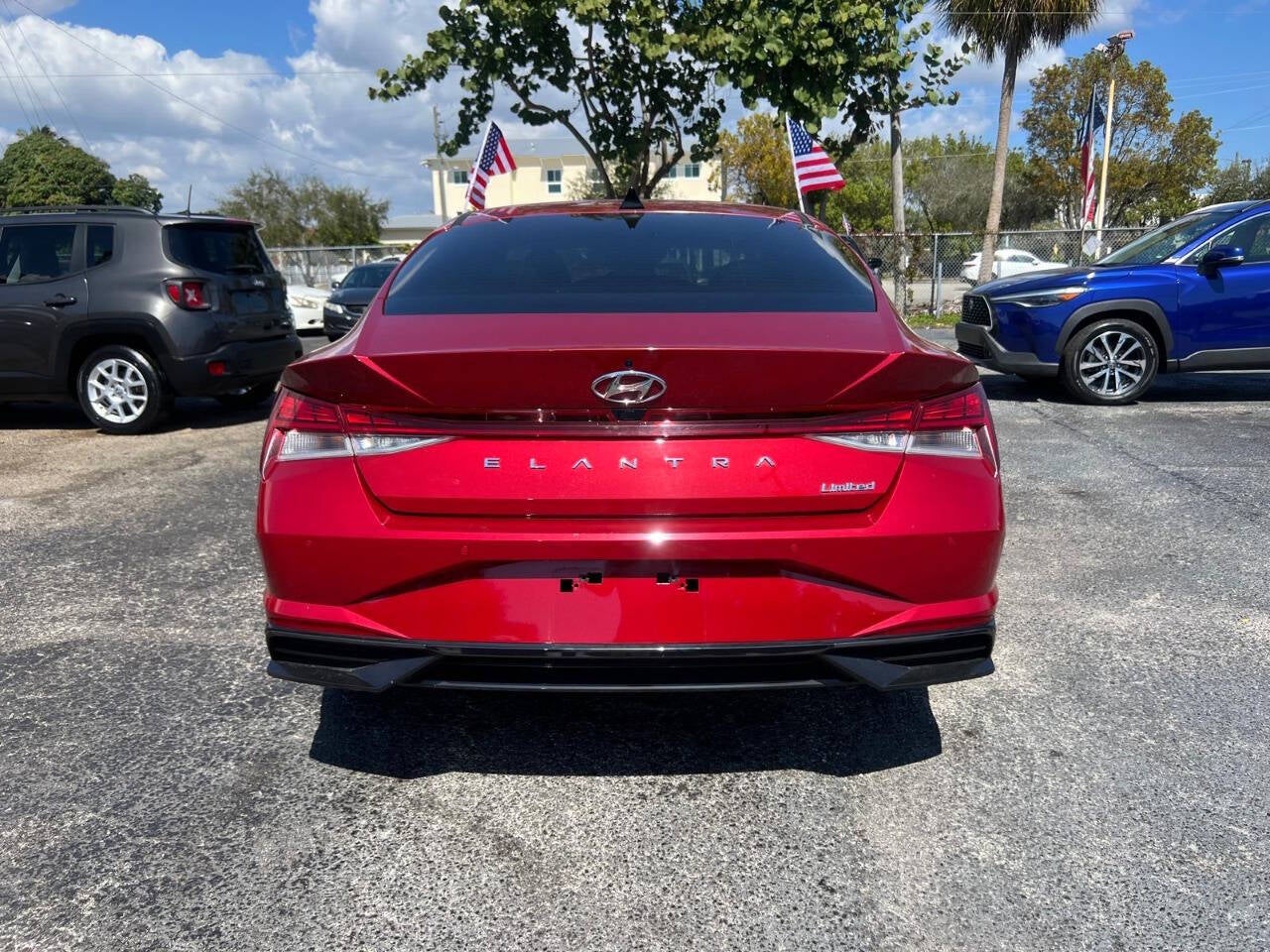 2023 Hyundai Elantra Limited 4dr Sedan SULEV