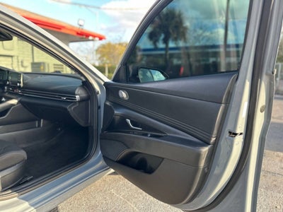 2022 Hyundai Elantra SEL 4dr Sedan SULEV