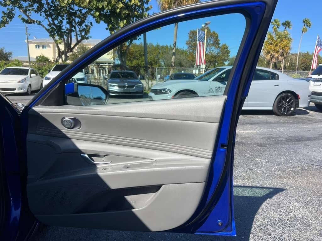 2023 Hyundai Elantra SEL 4dr Sedan SULEV