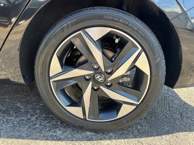 2023 Hyundai Elantra SEL 4dr Sedan