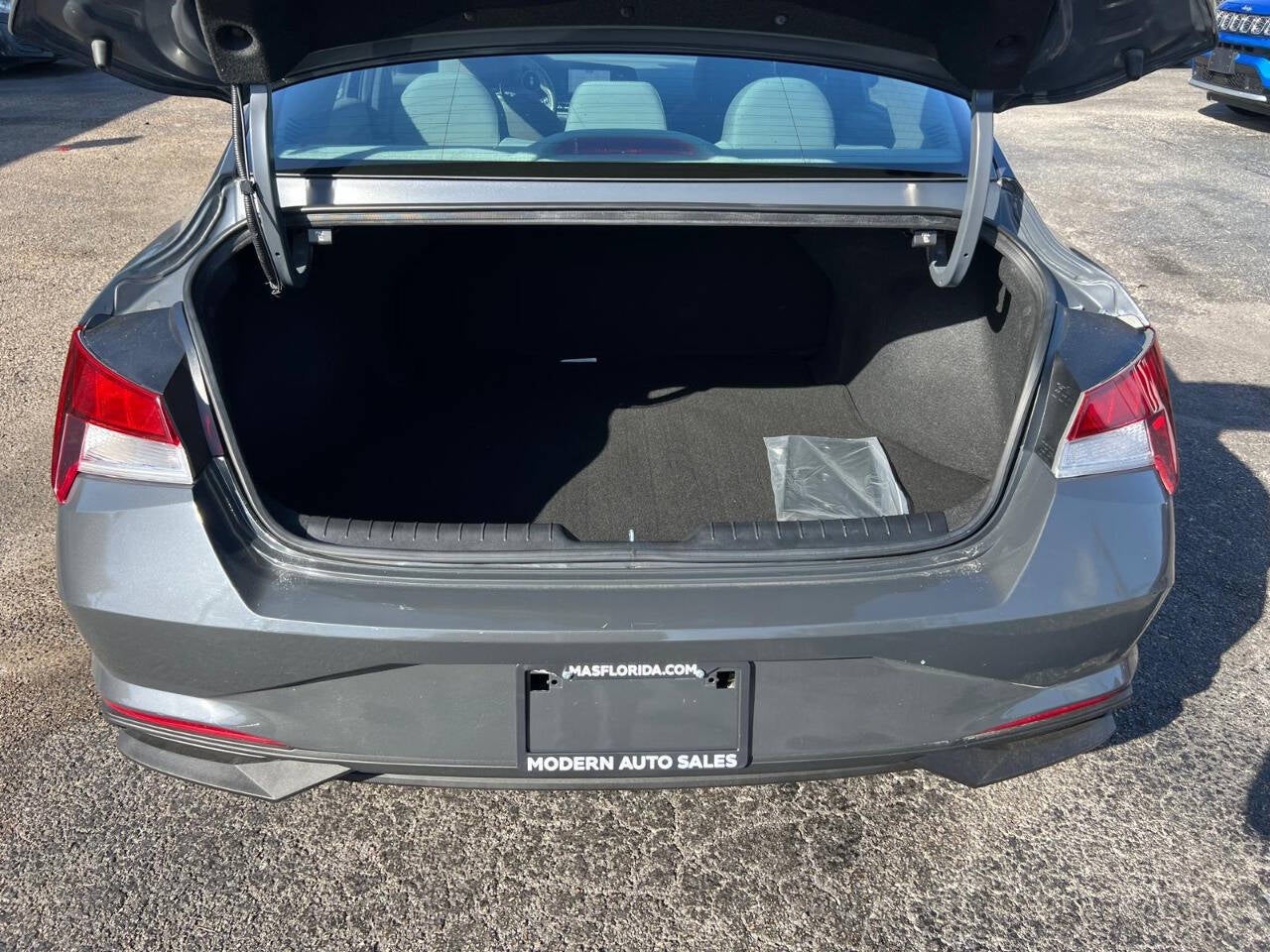 2023 Hyundai Elantra SEL 4dr Sedan SULEV