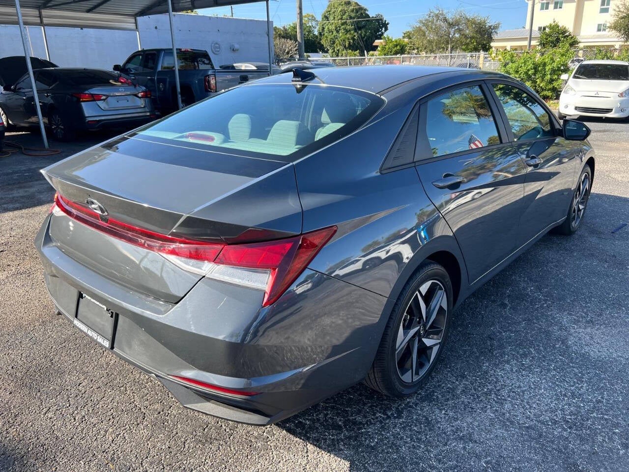 2023 Hyundai Elantra SEL 4dr Sedan SULEV