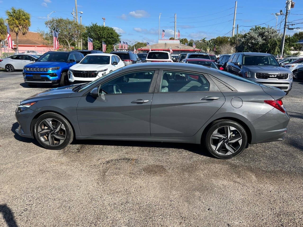 2023 Hyundai Elantra SEL 4dr Sedan SULEV