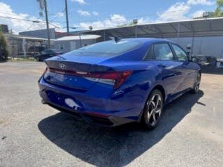 2023 Hyundai Elantra SEL 4dr Sedan
