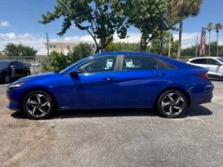 2023 Hyundai Elantra SEL 4dr Sedan