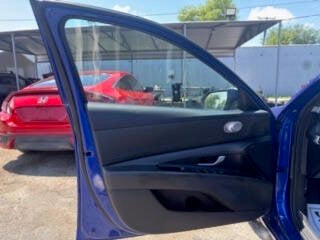 2023 Hyundai Elantra SEL 4dr Sedan