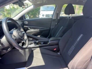 2023 Hyundai Elantra SEL 4dr Sedan