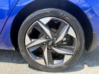 2023 Hyundai Elantra SEL 4dr Sedan