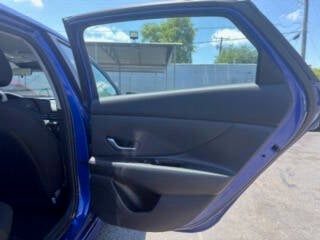 2023 Hyundai Elantra SEL 4dr Sedan