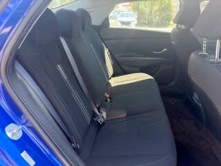 2023 Hyundai Elantra SEL 4dr Sedan